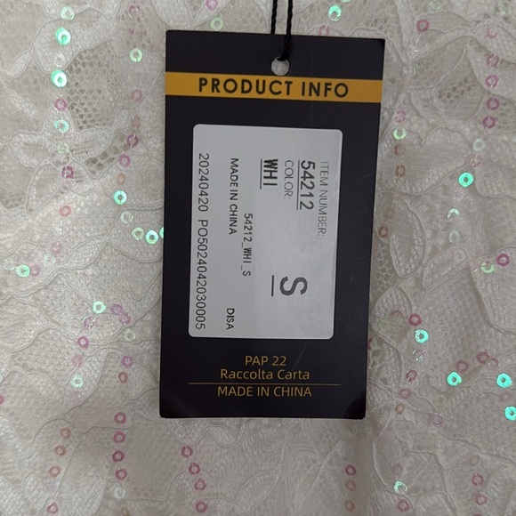 Miusol White lace Sequin Mermaid Short Sleeve Dress
Size S(4) - Picture 5 of 7